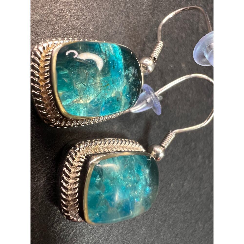 NEW neon apatite in matrix in platinum over copper - Picture 3 of 16